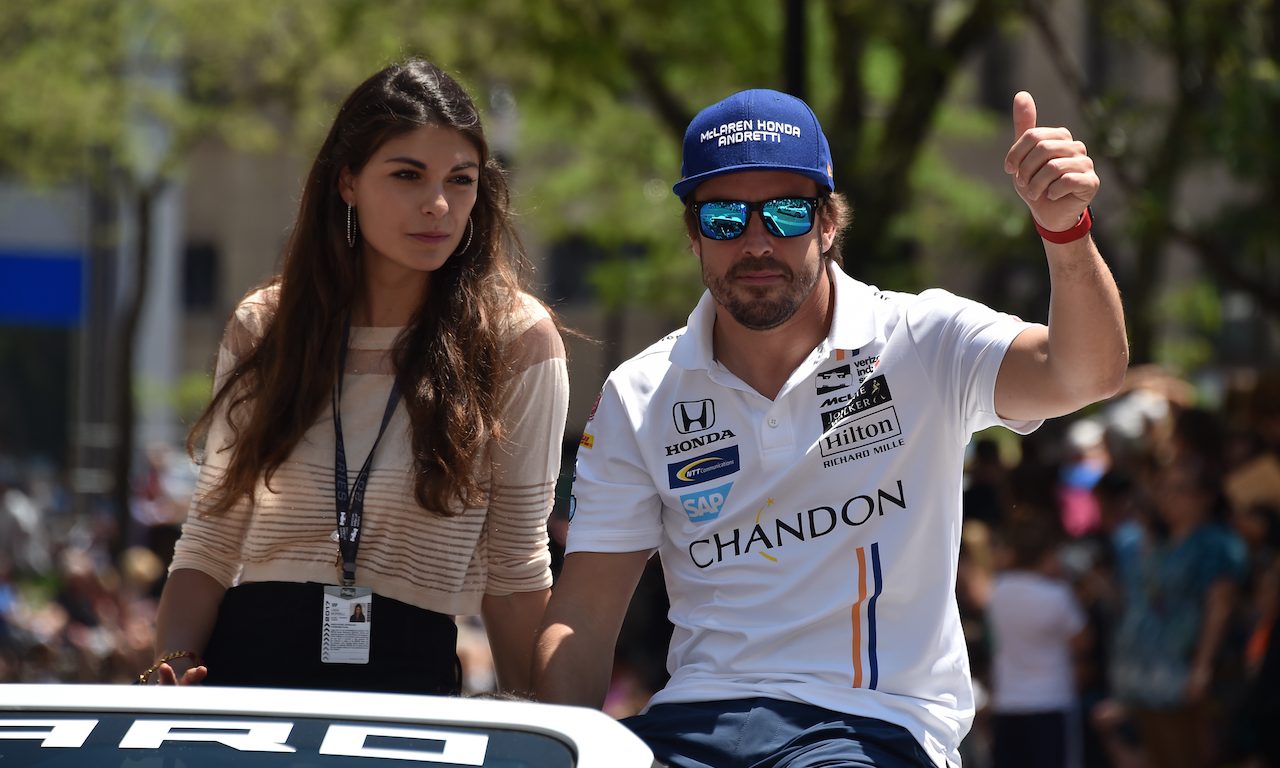 【インディ500あれこれ】決勝前日は街をパレード Honda Style web